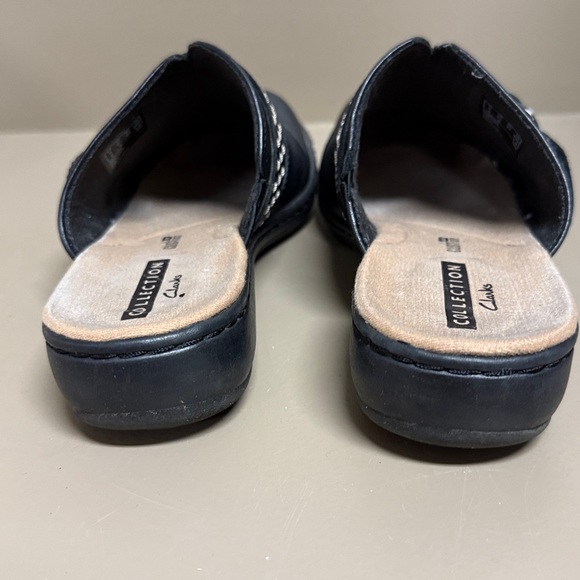 Clarks Black Leather Mules w/ Buckle Detail white Contrast Stitching Slip On 6.5 - Picture 7 of 8